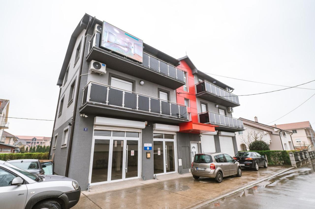 Mikonos Apartman Surčin 外观 照片